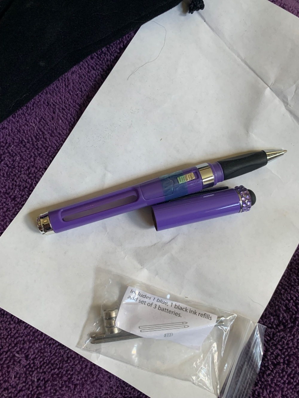 New Knight Hawk Set of 4 Assorted Color Pen with Lighted Magnifier - Picture 3 of 10
